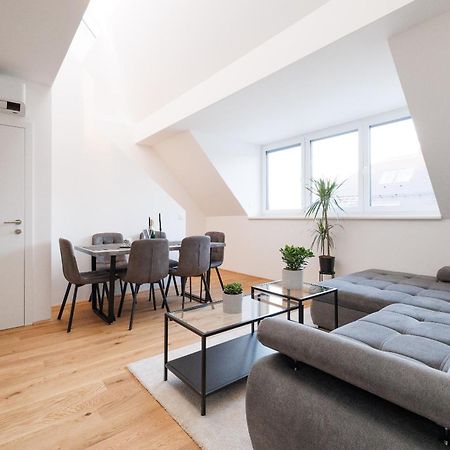 Symphony Apartments 41 - Modern Loft With Terrace And Grill In Central Location Vienne Extérieur photo