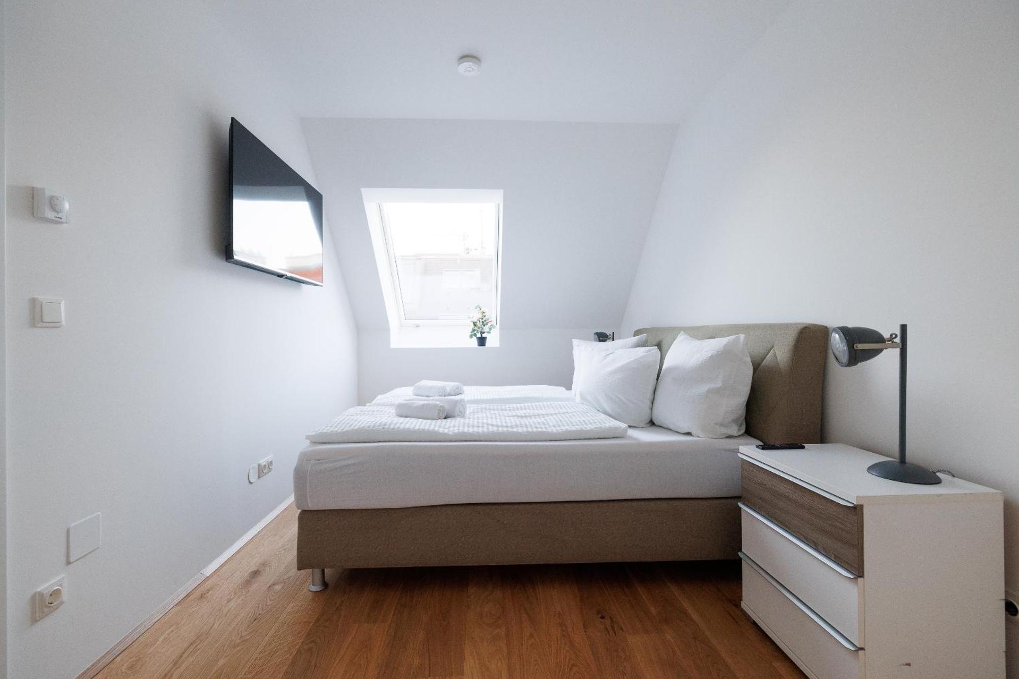 Symphony Apartments 41 - Modern Loft With Terrace And Grill In Central Location Vienne Extérieur photo