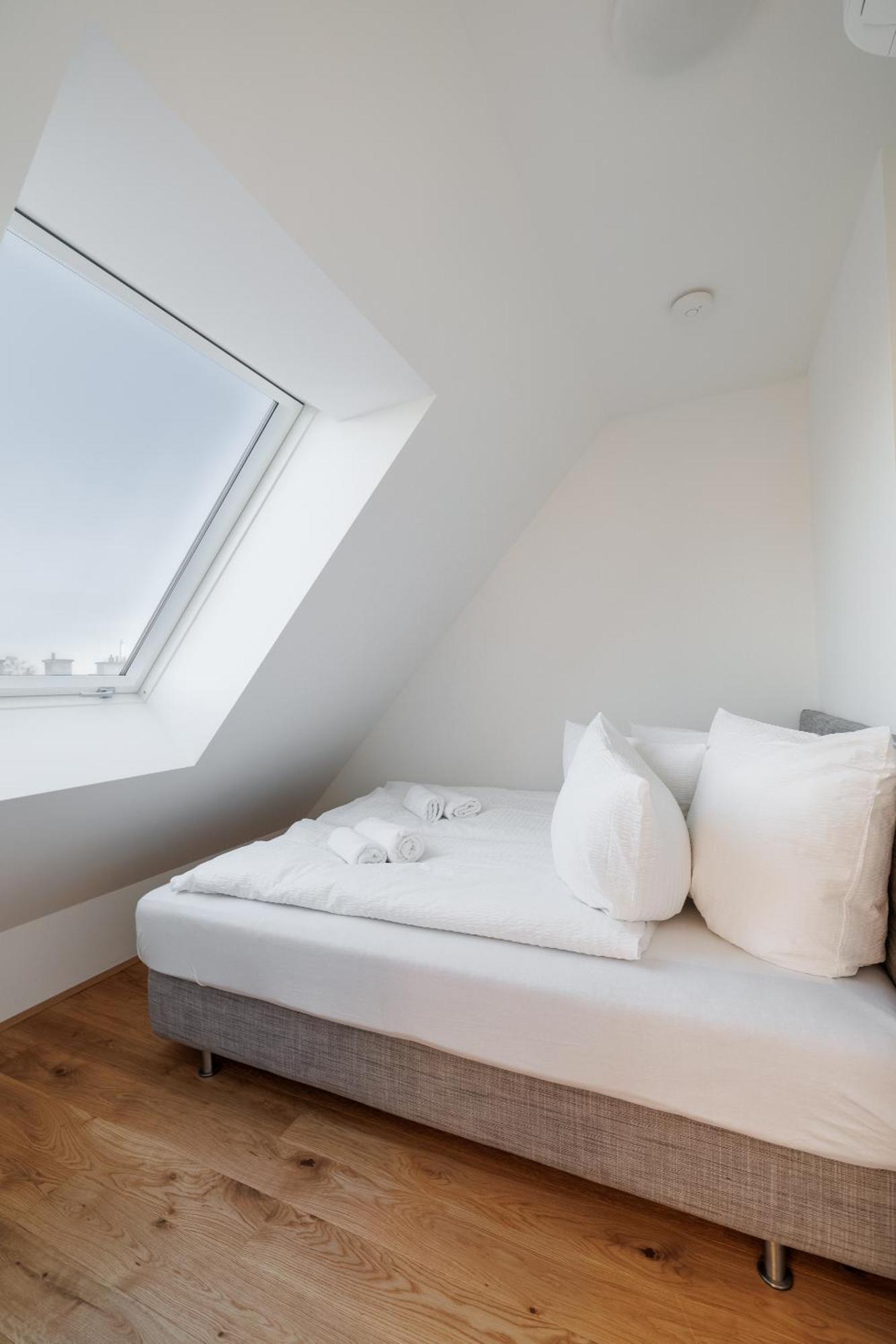 Symphony Apartments 41 - Modern Loft With Terrace And Grill In Central Location Vienne Extérieur photo